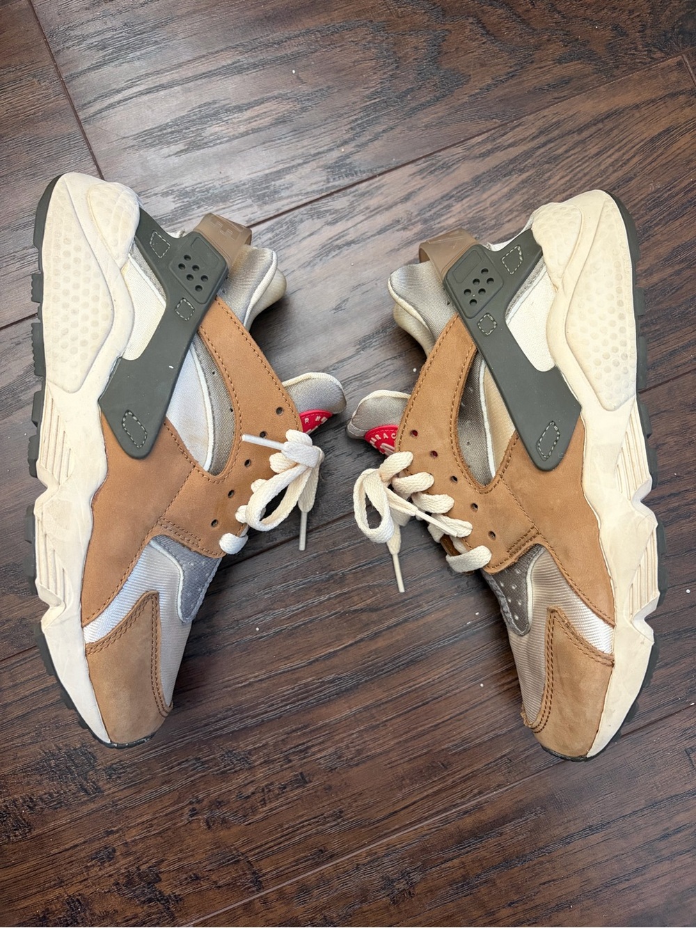 Nike Air Huarache Stussy Sneakers in Tan, Gray, White with Red Logo, Size 6 - Picture 3 of 6